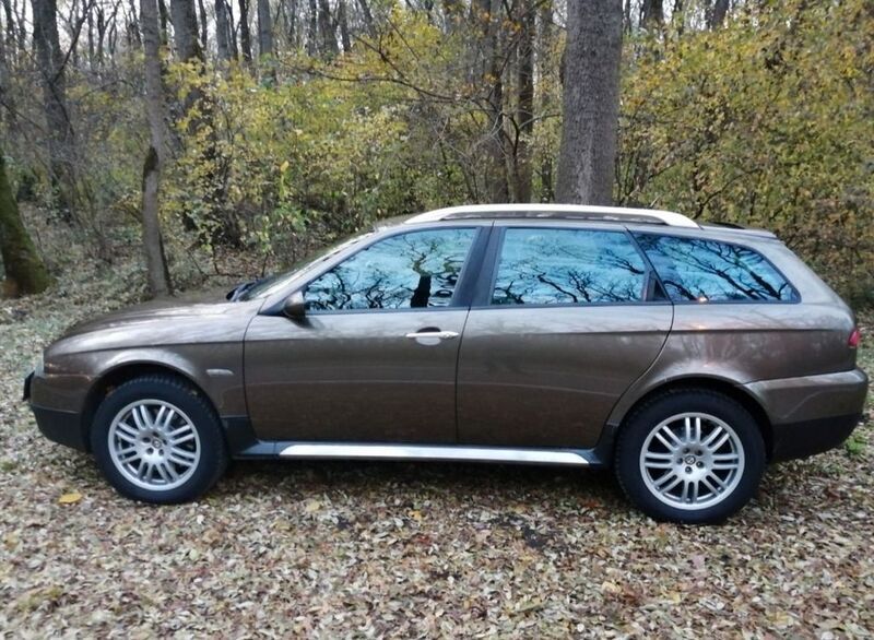 Gebraucht 2005 Alfa Romeo Crosswagon Distinctive Kombi | 8.950 € - Bild 1/4