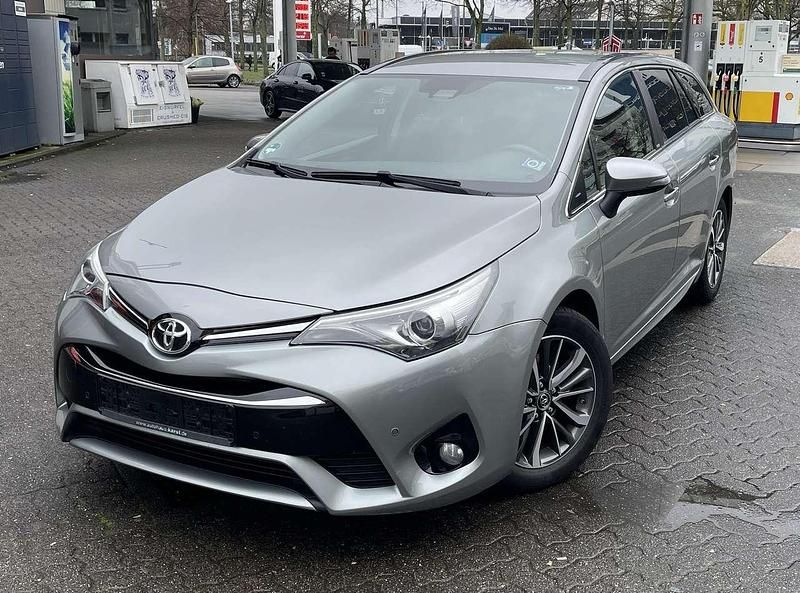 Gebraucht Toyota Avensis Edition-S 143 PS (105 kW) 2016 Grau Kombi