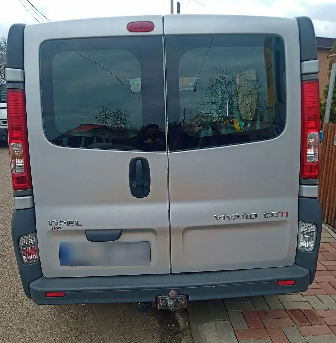 Gebraucht Opel Vivaro 114 PS (83 kW) 2009 Silber Van / Kleinbus