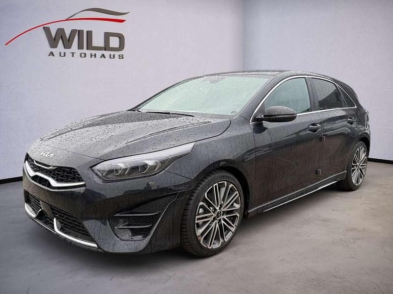Neu Kia Ceed GT-Line 140 PS (102 kW) 2025 Infrarot met Kleinwagen