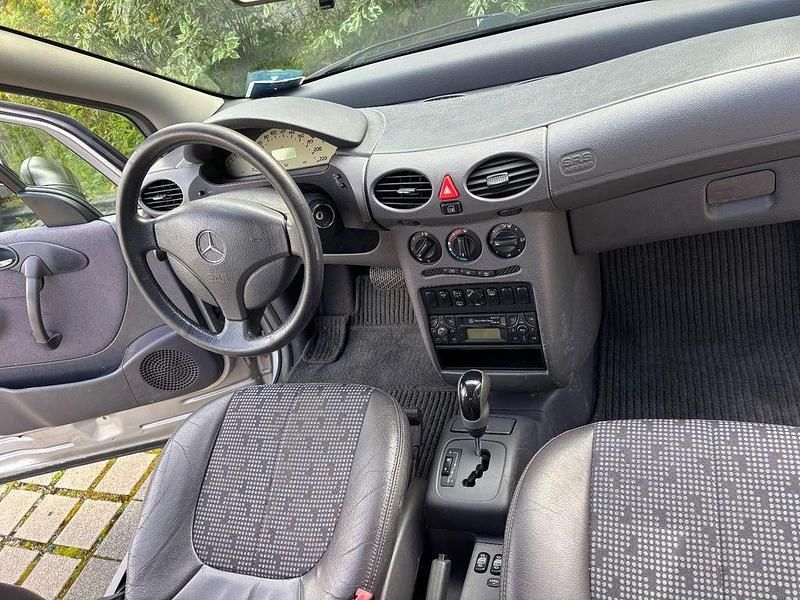 Grau Gebraucht 2000 Mercedes A140 Limousine | 2.500 € (Fairer Preis) - Bild 1/4