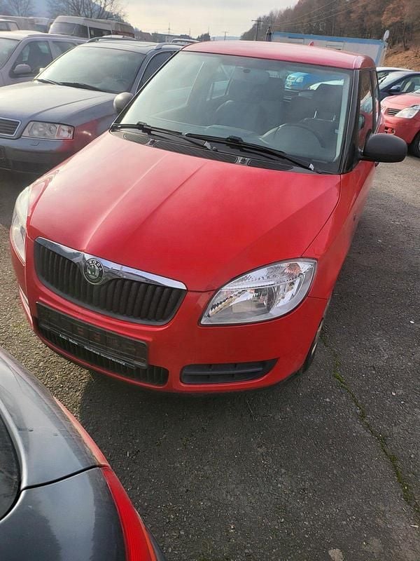 Rot Gebraucht 2009 Skoda Fabia Kleinwagen | 940 € - Bild 1/4