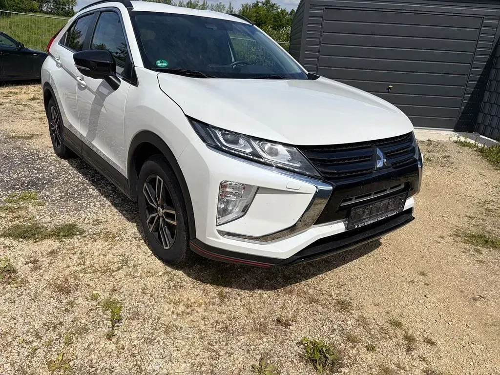 Gebraucht Mitsubishi Eclipse Cross Active 148 PS (108 kW) 2019 Weiß SUV