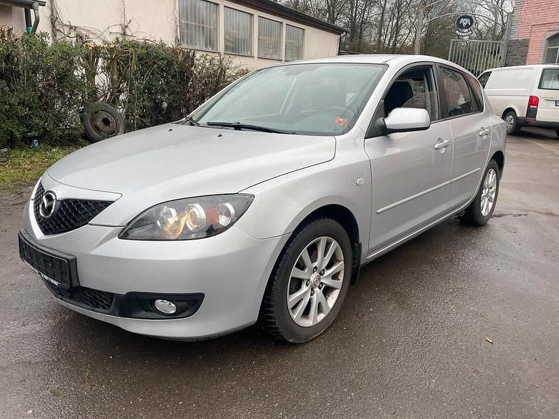 Satinsilber metallic Gebraucht 2007 Mazda 3 Active Kleinwagen | 2.590 € (Fairer Preis) - Bild 1/4