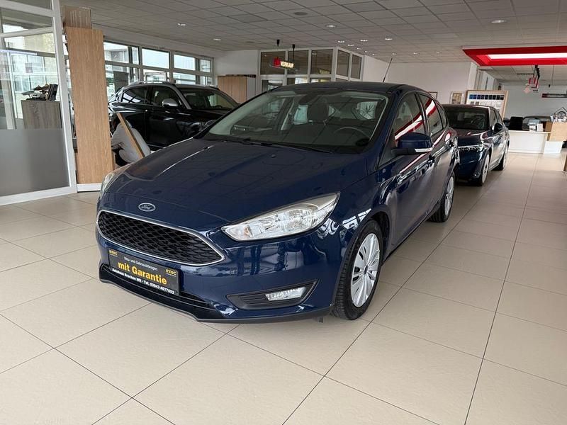 Blau Gebraucht 2015 Ford Focus Business Edition Limousine | 6.990 € (Guter Preis) - Bild 1/4