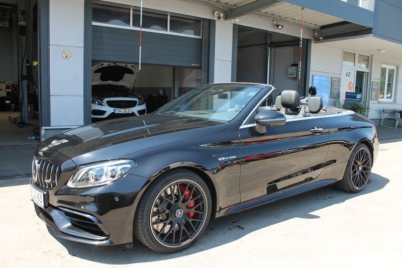 Schwarz Gebraucht 2019 Mercedes C63S AMG AMG Cabrio | 65.950 € (Fairer Preis) - Bild 1/4