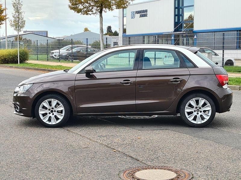 Gebraucht Audi A1 Sportback Ambition 105 PS (77 kW) 2015 Braun Kleinwagen