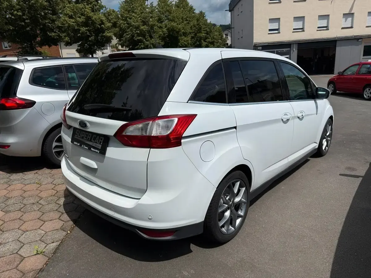 Gebraucht Ford Grand C-Max Titanium 163 PS (119 kW) 2012 Weiß Van / Kleinbus