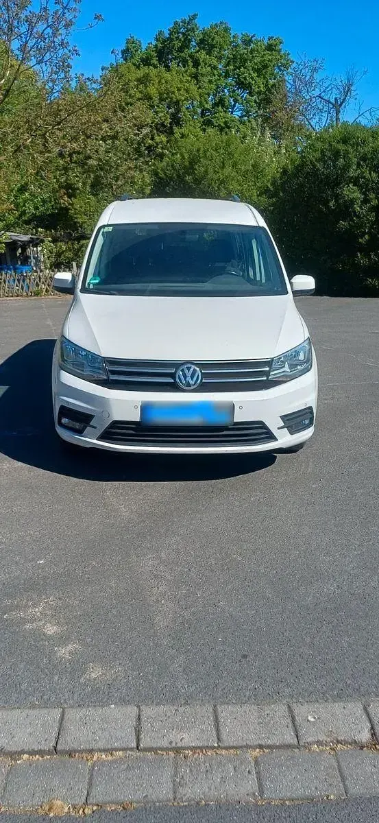 Usado VW Caddy 102 HP (75 kW) 2016 Branco Monovolume