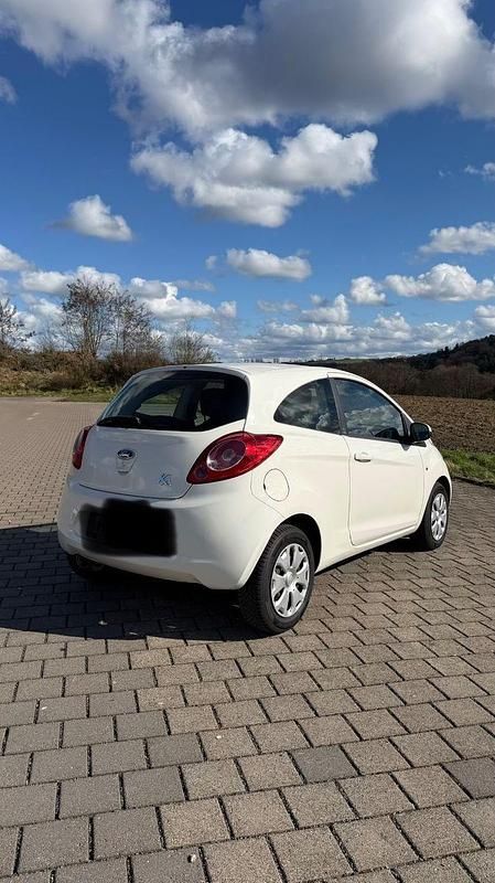 Gebraucht Ford Ka Champions Edition 69 PS (50 kW) 2012 Weiß Kleinwagen