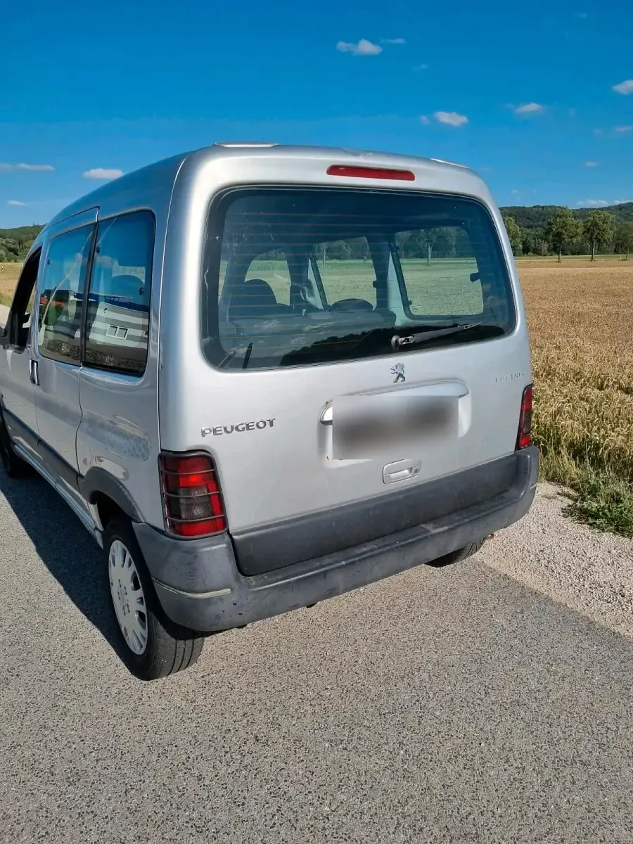 Gebraucht Peugeot Partner 90 PS (66 kW) 2005 Silber Van / Kleinbus