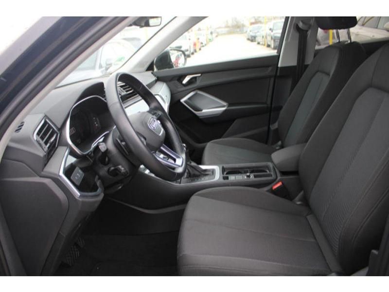 Gebraucht Audi Q3 Advanced 150 PS (110 kW) 2022 Mythosschwarz metallic (metallic) SUV