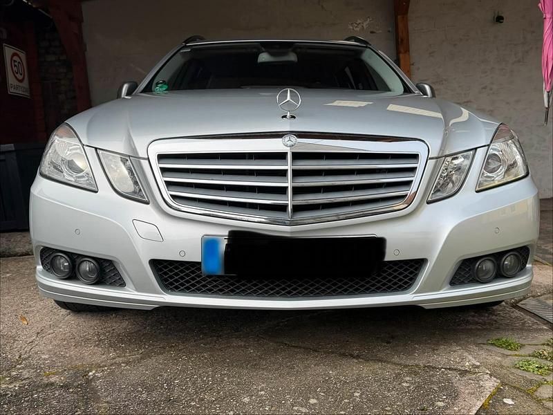 Second-hand Mercedes E250 204 CP (150 kW) 2009 Argintiu Break