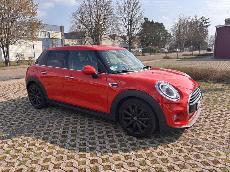Gebraucht Mini Cooper 136 PS (100 kW) 2019 Rot Kleinwagen