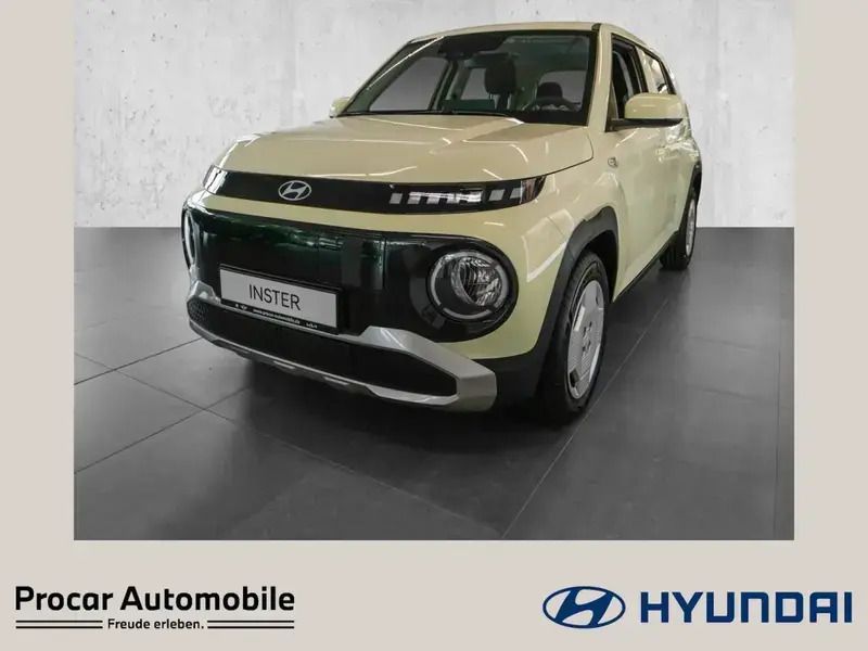 Tomboy khaki / sol Neu 2025 Hyundai Inster Select Kleinwagen | 22.195 € (Guter Preis) - Bild 1/1