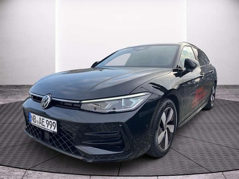 Gebraucht VW Passat R-line 150 PS (110 kW) 2025 Schwarz Kombi