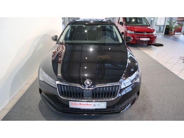 Gebraucht Skoda Superb Active 150 PS (110 kW) 2019 Schwarz Kombi