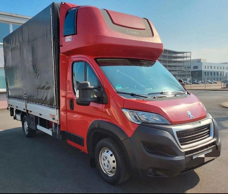 Gebraucht Peugeot Boxer 163 PS (119 kW) 2018 Rot Van