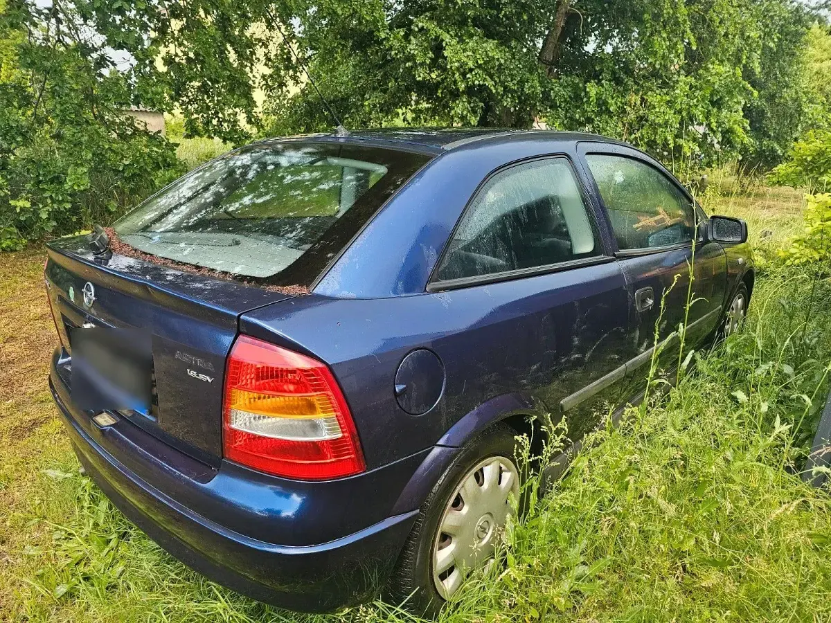 Gebraucht Opel Astra 101 PS (74 kW) 1998 Blau Limousine