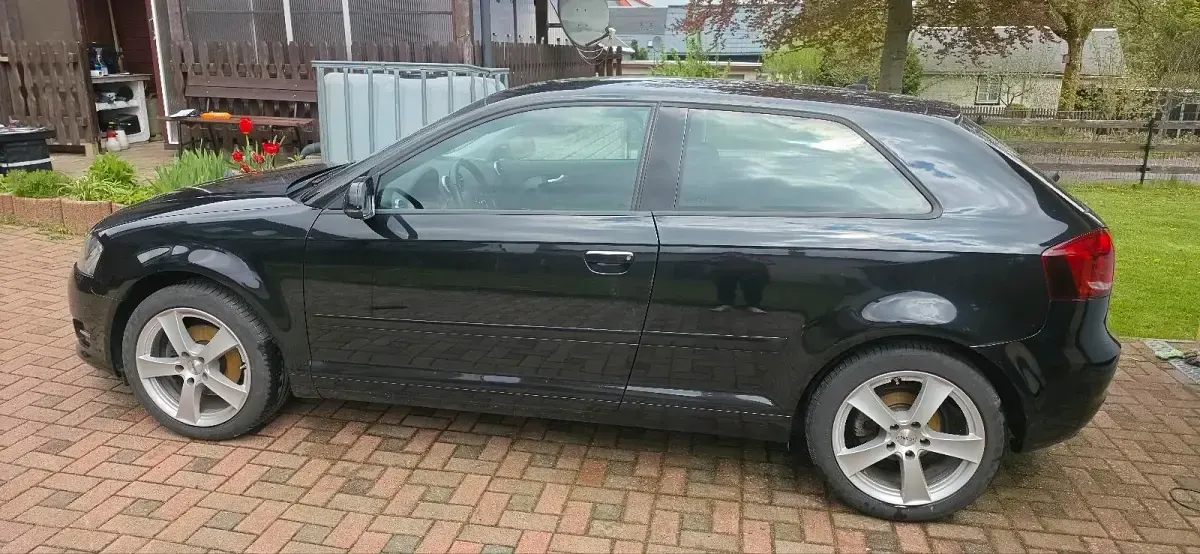 Gebraucht Audi A3 Comfort 125 PS (91 kW) 2011 Schwarz Kleinwagen