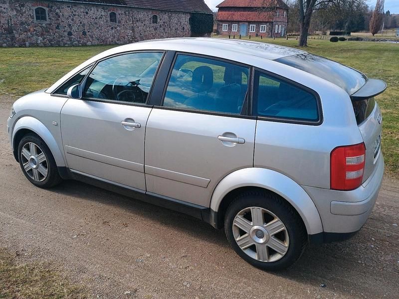 Gebraucht Audi A2 S-Line 75 PS (55 kW) 2001 Silber Kleinwagen