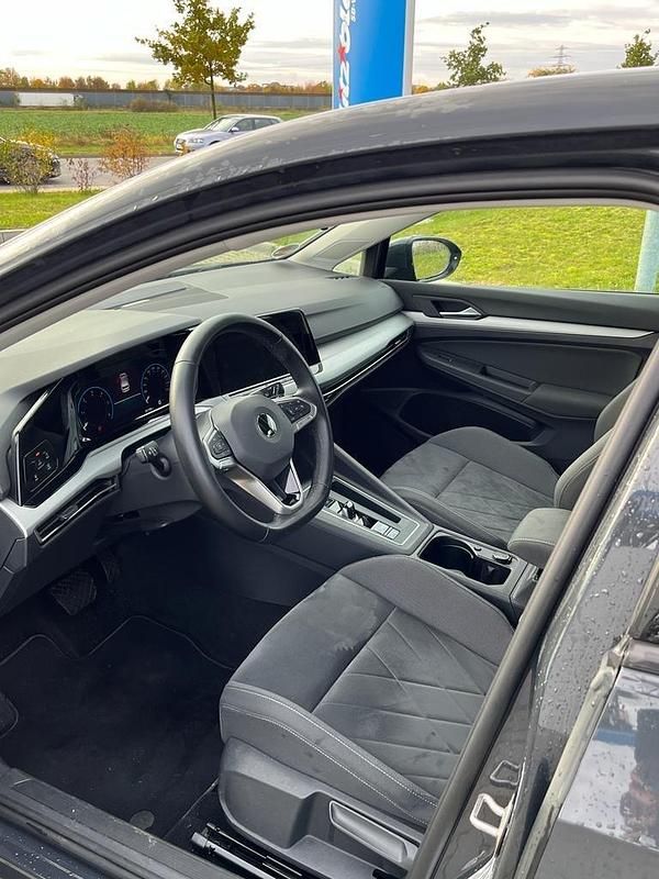 Gebraucht VW Golf VII Life 116 PS (85 kW) 2021 Grau Kleinwagen