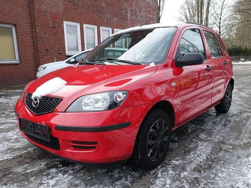 Colorado red Gebraucht 2004 Mazda 2 Comfort Van / Kleinbus | 1.190 € (Fairer Preis) - Bild 1/4