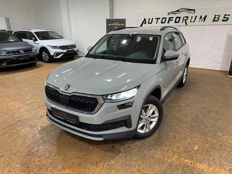 Grau Gebraucht 2022 Skoda Kodiaq SUV | 26.490 € (Guter Preis) - Bild 1/4