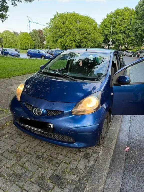 Gebraucht Toyota Aygo 68 PS (50 kW) 2008 Blau Kleinwagen