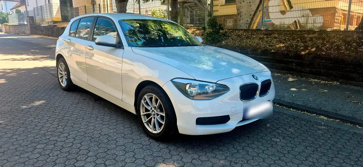 Gebraucht BMW 116 116 PS (85 kW) 2013 Weiß Kleinwagen