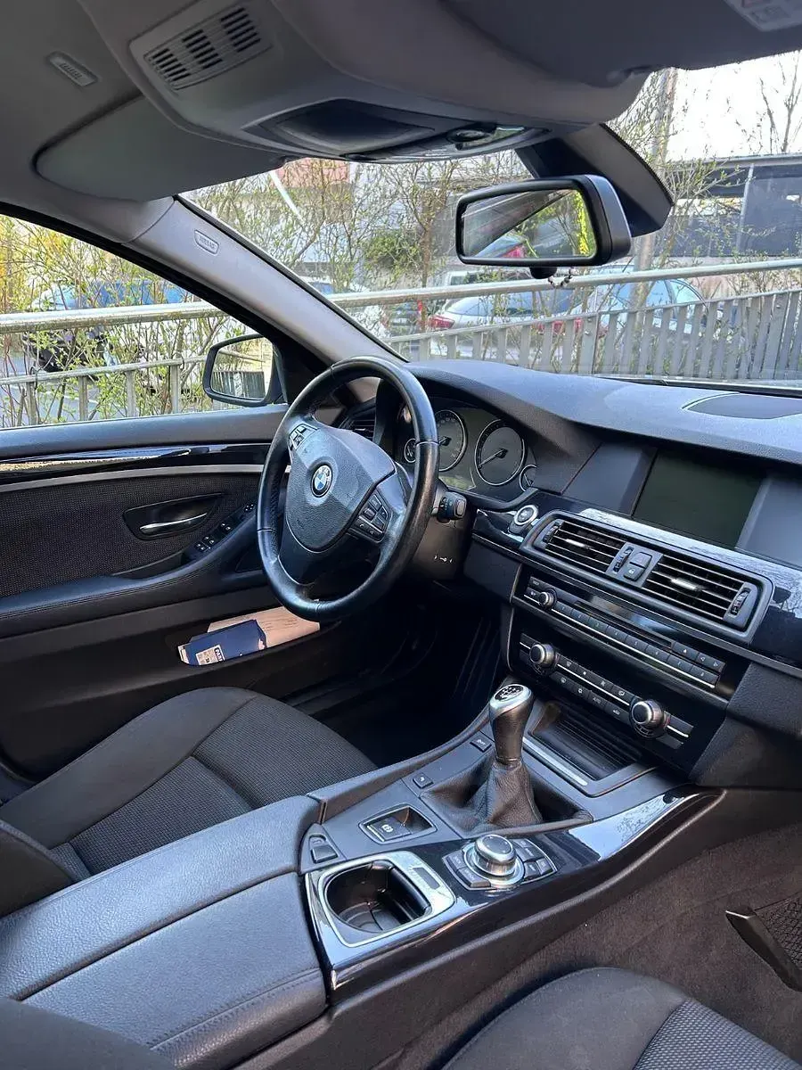 Gebraucht BMW 523 204 PS (150 kW) 2011 Beige Limousine