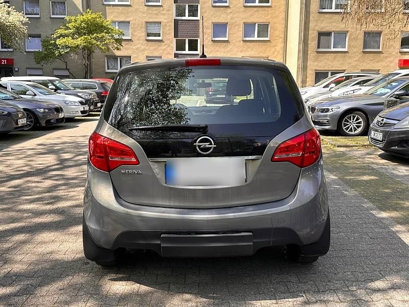 Usata Opel Meriva 101 CV (74 kW) 2011 Marrone Monovolume