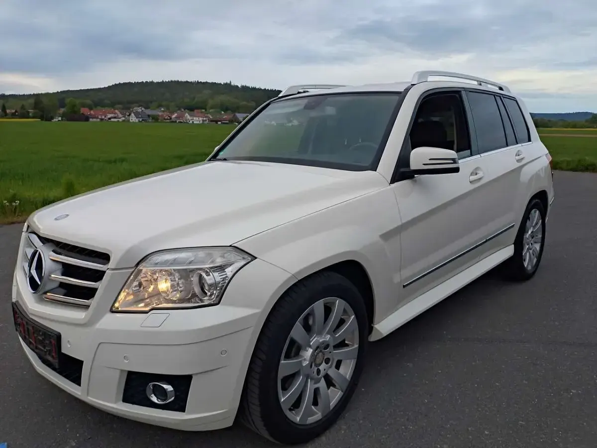 Używany Mercedes GLK320 224 KM (164 kW) 2008 Biały SUV