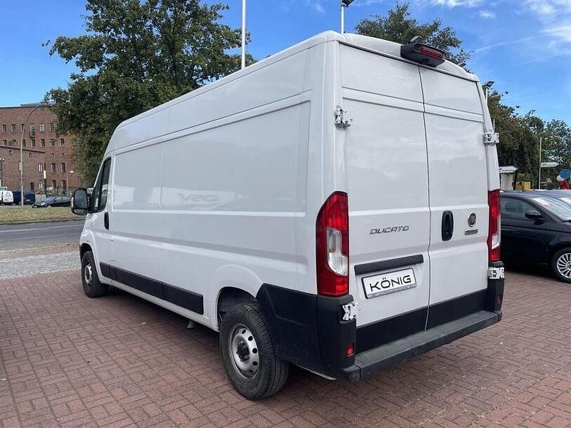 Gebraucht Fiat Ducato 140 PS (102 kW) 2023 Weiss Van