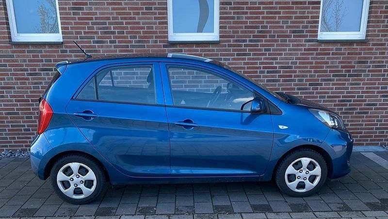 Gebraucht Kia Picanto 67 PS (49 kW) 2016 Blau Kleinwagen