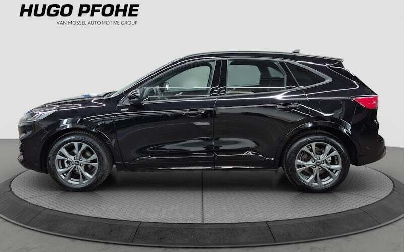 Gebraucht Ford Kuga ST-Line 120 PS (88 kW) 2023 Agate black SUV