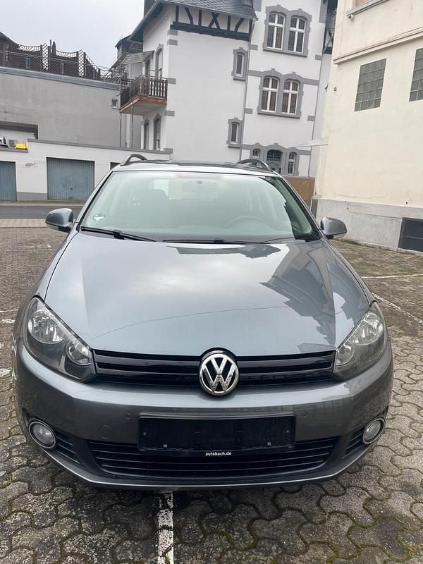 Gebraucht VW Golf VI 105 PS (77 kW) 2011 Grau Kleinwagen