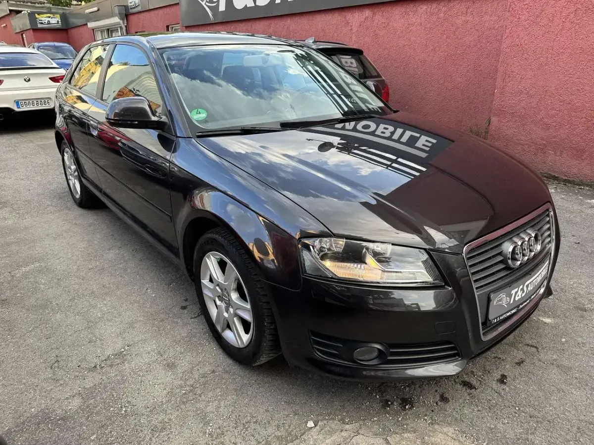 Używany Audi A3 Attraction 102 KM (75 kW) 2010 Szary Hatchback
