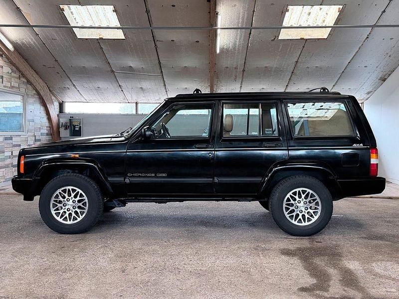 Gebraucht Jeep Cherokee 184 PS (135 kW) 1997 Schwarz SUV