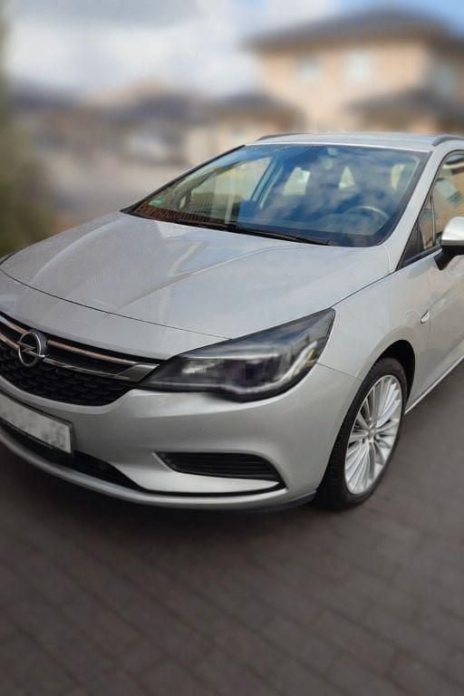 Gebraucht Opel Astra Edition 105 PS (77 kW) 2017 Silber Kombi