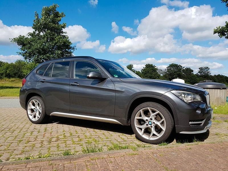 Grau Gebraucht 2014 BMW X1 xLine SUV | 13.599 € (Etwas zu teuer) - Bild 1/4