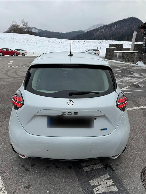 Gebraucht Renault Zoe Experience 79 kW (108 PS) 2021 Weiß Kleinwagen