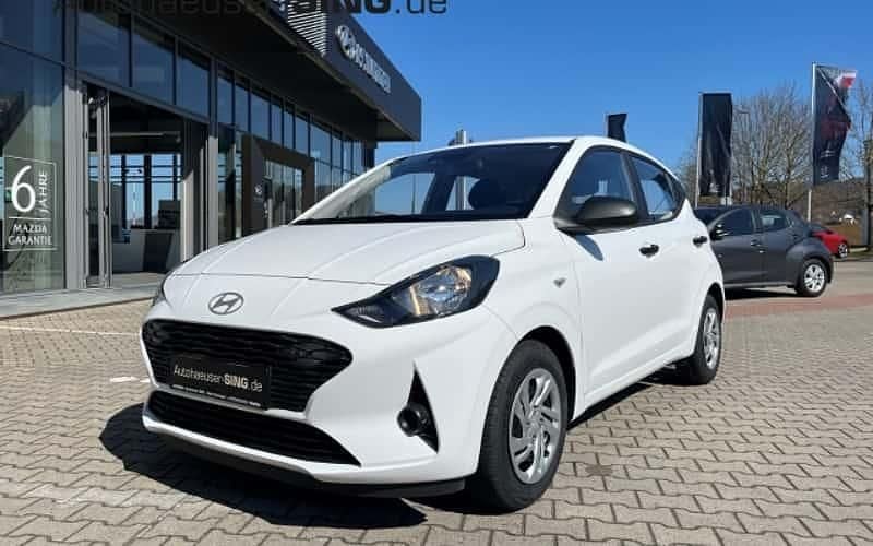 Weiß Neu 2025 Hyundai i10 Pure Kleinwagen | 15.990 € (Fairer Preis) - Bild 1/4