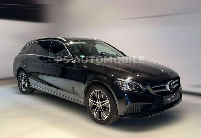 Obsidian black metallic Gebraucht 2021 Mercedes C220 Kombi | 21.998 € (Guter Preis) - Bild 1/4