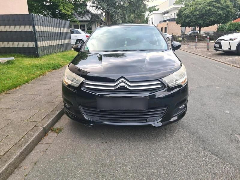 Schwarz Gebraucht 2011 Citroën C4 Limousine | 2.999 € (Etwas zu teuer) - Bild 1/4
