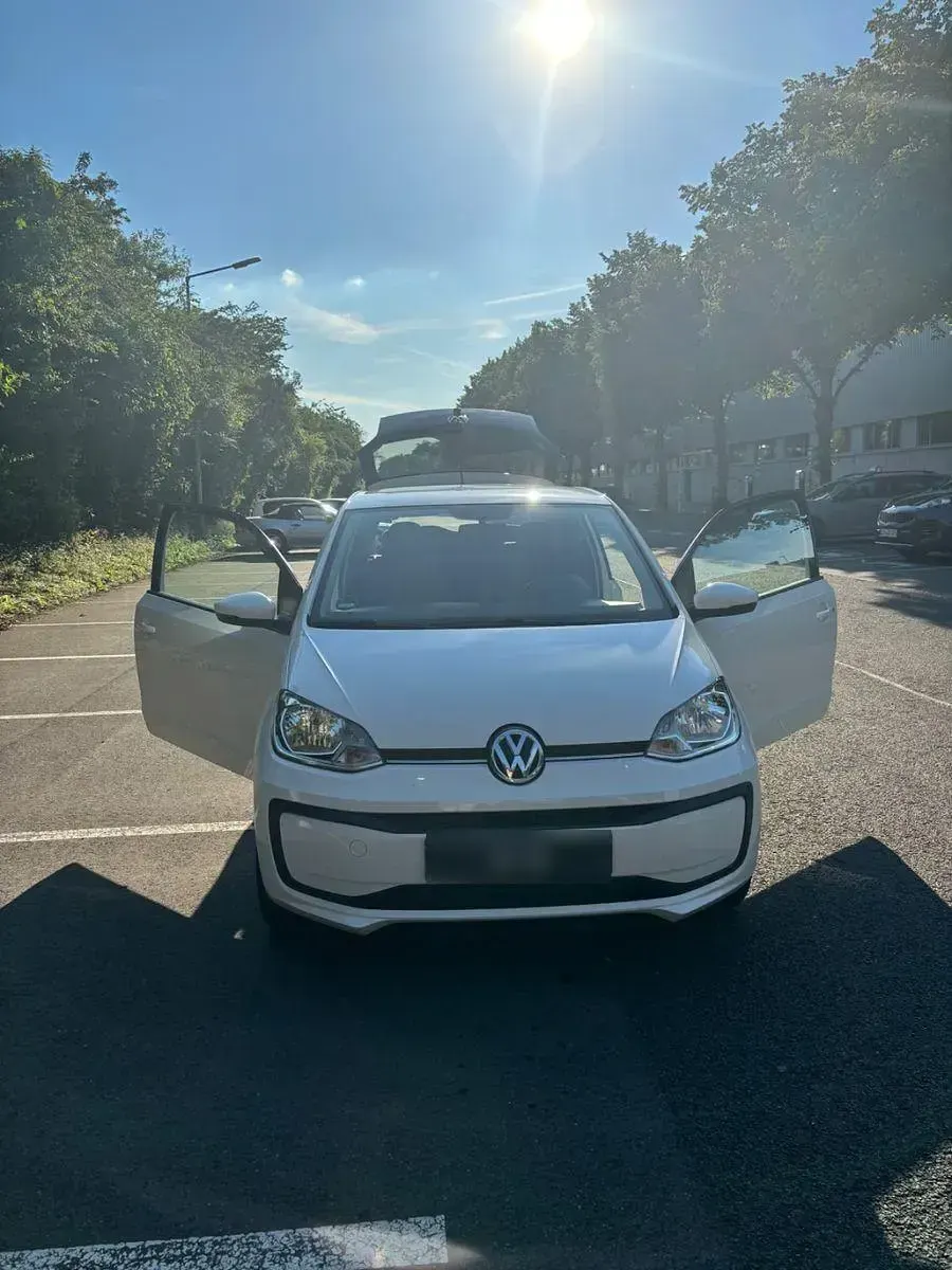 Gebraucht VW up! Sound 60 PS (44 kW) 2017 Weiß Kleinwagen