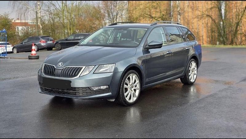 Grau Gebraucht 2019 Skoda Octavia G-TEC Active Kombi | 10.500 € (Fairer Preis) - Bild 1/4