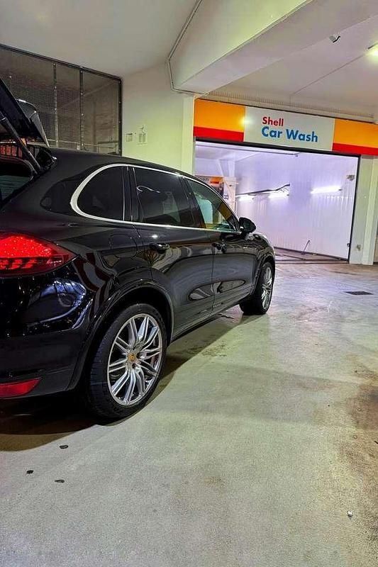 Gebraucht Porsche Cayenne 299 PS (219 kW) 2012 Schwarz SUV