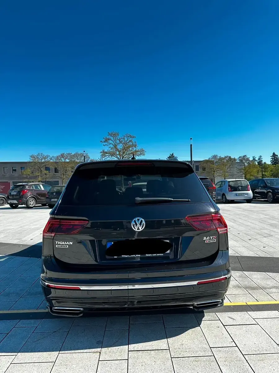 Gebraucht VW Tiguan Allspace R-line 190 PS (139 kW) 2019 Schwarz SUV