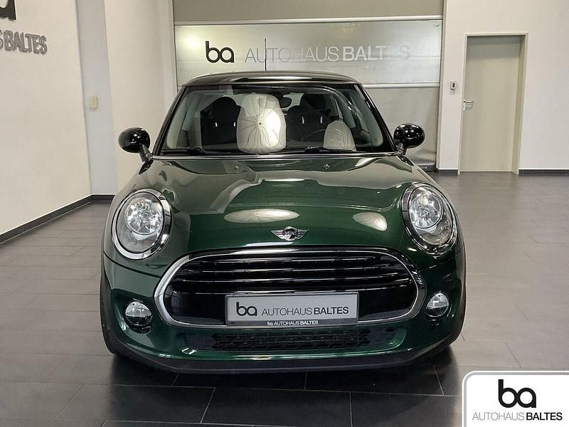 Gebraucht Mini Cooper Pepper 136 PS (100 kW) 2016 British racing green Kleinwagen